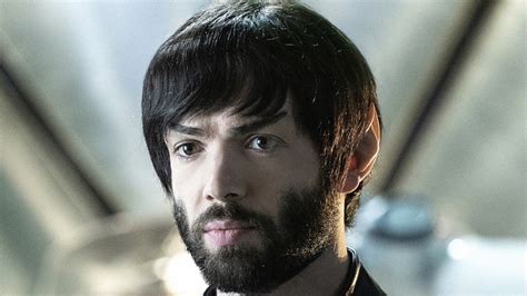 Why Spock Has A Beard And How Ethan Peck Prepared For The Role On ‘Star Trek: Discovery ...