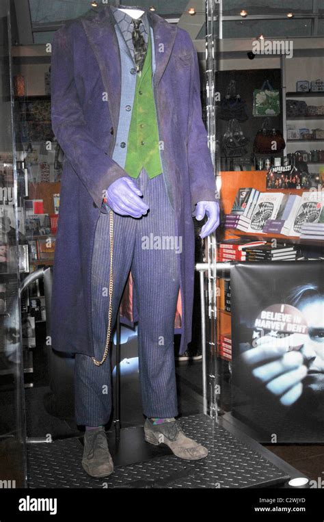 The Actual Joker Costume Worn By Heath Ledger R/batman, 52% OFF