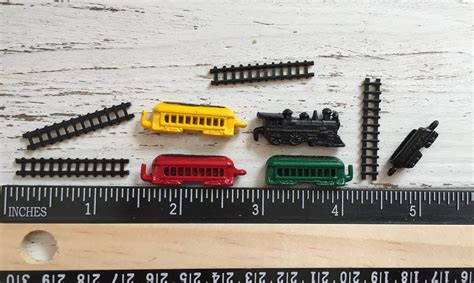 Miniature Train Set, Metal Mini Train With Tracks, Dollhouse Miniature, 9 Piece Set, Dollhouse ...