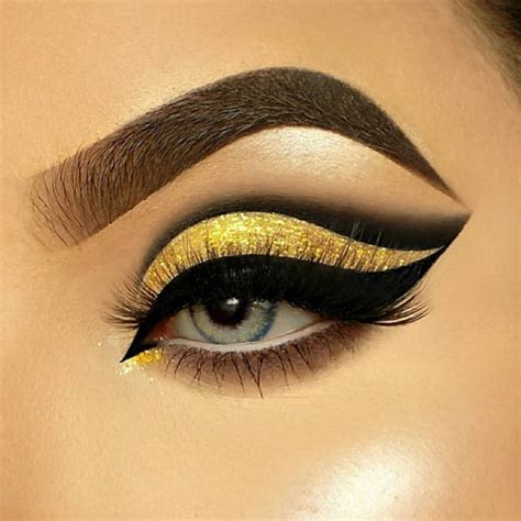 Gold Glitter Eye Makeup – Lensweets