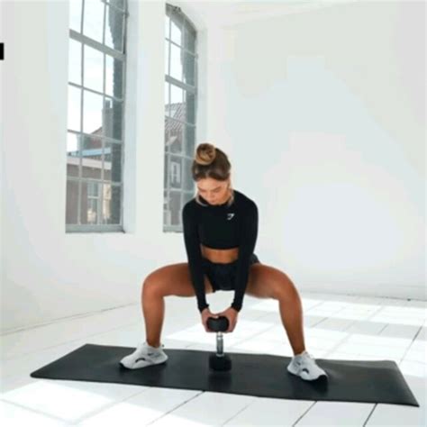 Plie Squat by Manuela B. - Exercise How-to - Skimble