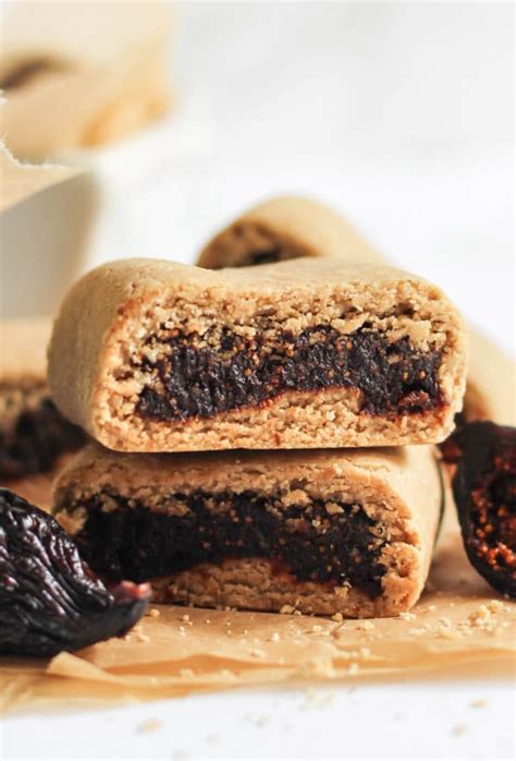 Desserts With Benefits This easy Fig Newton recipe is 100% whole grain, gluten free, and vegan ...