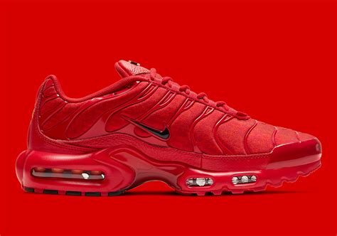 Nike Air Max Plus Tn Red DD9609-600 Release Date | SneakerNews.com