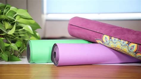 Custom Printed Natural Rubber Yoga Mat Microfiber Gym Yoga Mat With Logo - Buy Yoga Mat,Custom ...