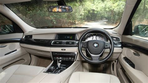 BMW-5-Series-GT-2013-530d Interior Car Photos - Overdrive