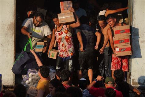 Looting breaks out in Acapulco after Hurricane Otis devastates Mexican beach resort - October 27 ...