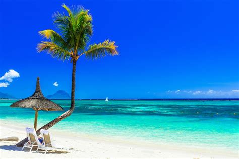 12 Best Beaches in Mauritius (+ Tips for Visiting Each!)