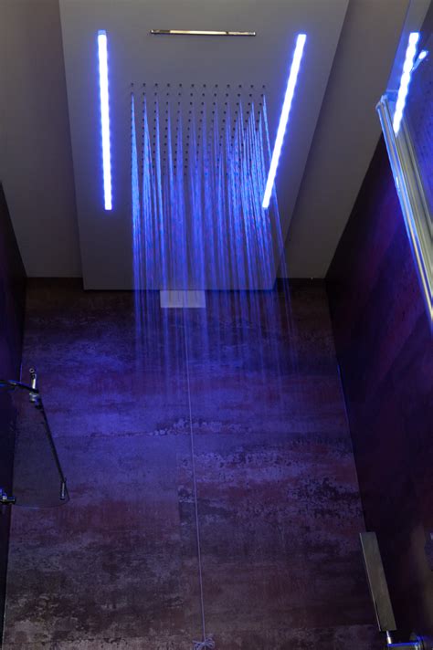 Chromotherapy Shower – Brunelleschi Luxury Holidays – Rome