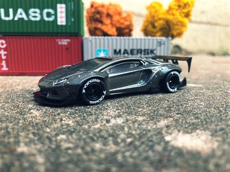 Custom: Lamborghini Aventador Wide-Body : r/HotWheels