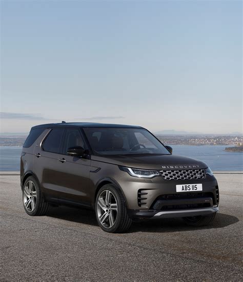 2023 Land Rover Discovery Metropolitan Edition Tops Out The Range At ...