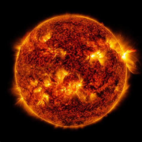 Strong Solar Flare Erupts from Sun – Solar Cycle 25