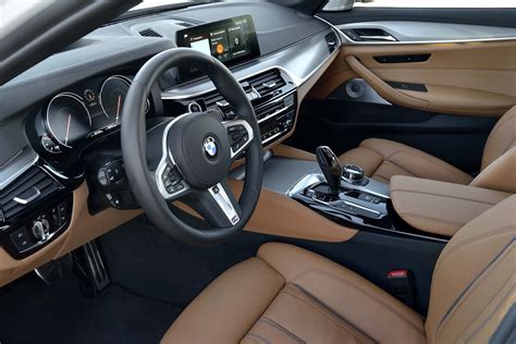 2017 BMW 540i M Sport Interior Driver Steering Gallery (Photo 15 of 35)