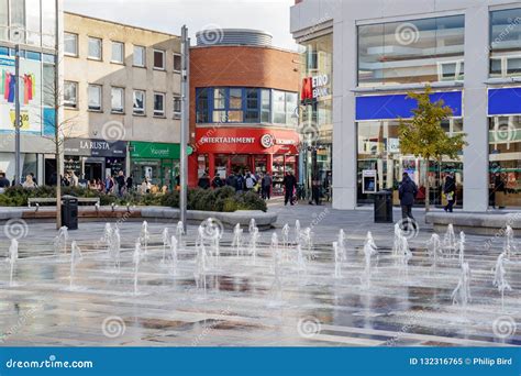 CRAWLEY, WEST SUSSEX/UK - NOVEMBER 21 : View of the Main Square Editorial Image - Image of ...