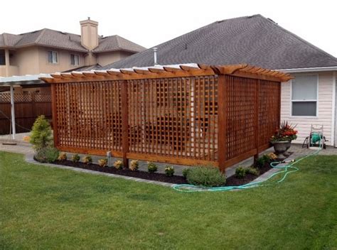 Fence screening ideas and tips for privacy in the garden