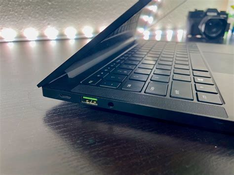 Razer Blade Stealth 13 (OLED) Full Review | twournal