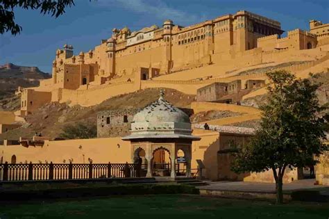 10 Famous Palaces in Jaipur | Jaipur Palace | Palaces in Jaipur ...