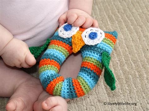 Stripey Owl Baby Rattle – Share a Pattern