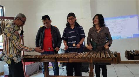 Workshop Angklung Centre 101 : Pengenalan Musik Alunan Rumpun Bambu ...