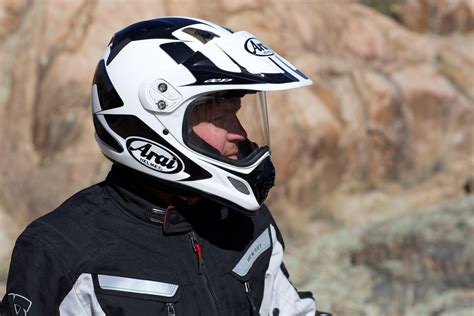 New Adventure Rider: Selecting a Motorcycle Helmet - Expedition Portal