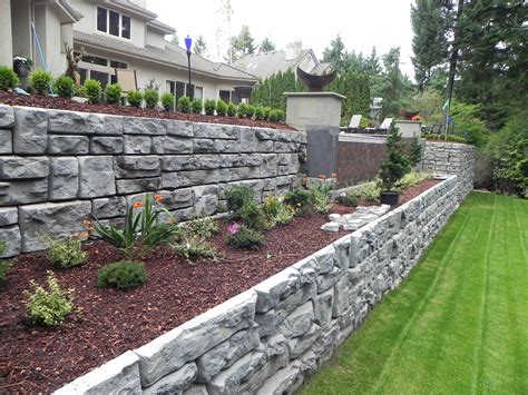 Building A Retaining Wall: Everything You Need To Consider | Ryno Hire