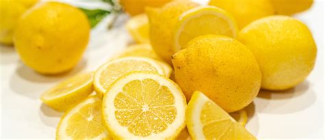 What's the average pH of lemon juice?