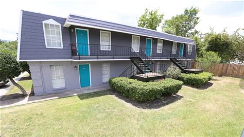 La Plaza Apartments Houston - $979+ for 1, 2 & 3 Bed Apts