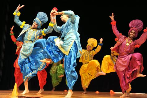 Tourpunjab: Bhangra (Dance)