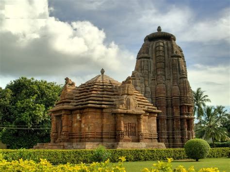 Rajarani Temple, Bhubaneswar - Timings, History, Best time to visit