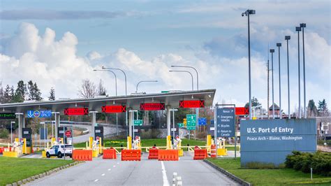 Canada Border Reopening Is Scheduled for Next Month | Condé Nast Traveler