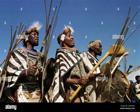 Xhosa chief hi-res stock photography and images - Alamy