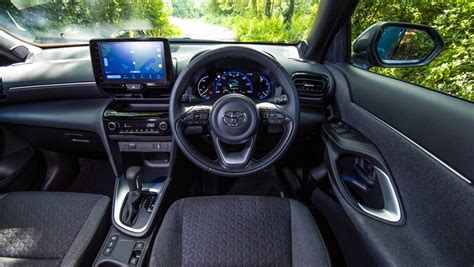 Toyota Yaris Cross hybrid interior, dashboard & comfort | DrivingElectric