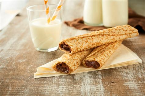 6 Chocolate & Hazelnut Rolled Crêpes – St Pierre USA Product