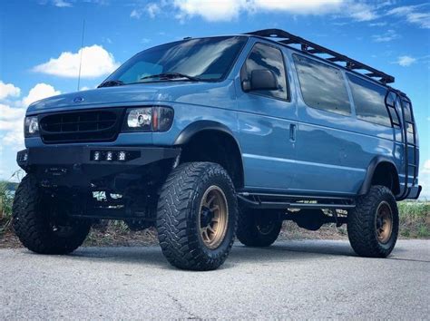 Pin by Ryan Roberts on lifted 4×4 Vans | 4x4 van, Lifted van, Ford van