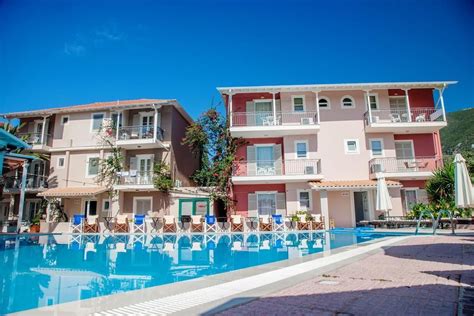 George Hotel in Nidri, Lefkada | Greeka