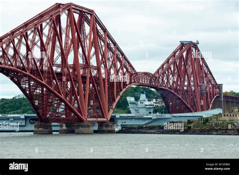 Aircraft carrier bridge hi-res stock photography and images - Alamy