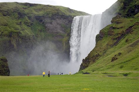 South Iceland, Waterfalls and Black Sand Beach | Gray Line