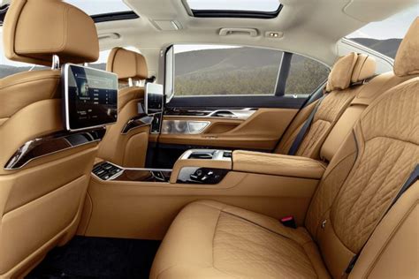 2022 BMW 7 Series Interior: A Closer Look Inside | TractionLife