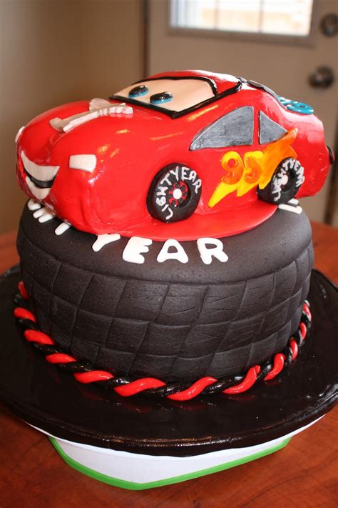 Lightning Mcqueen Cars Cake - CakeCentral.com