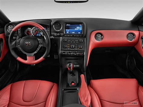 2016 Nissan GT-R: 61 Interior Photos | U.S. News