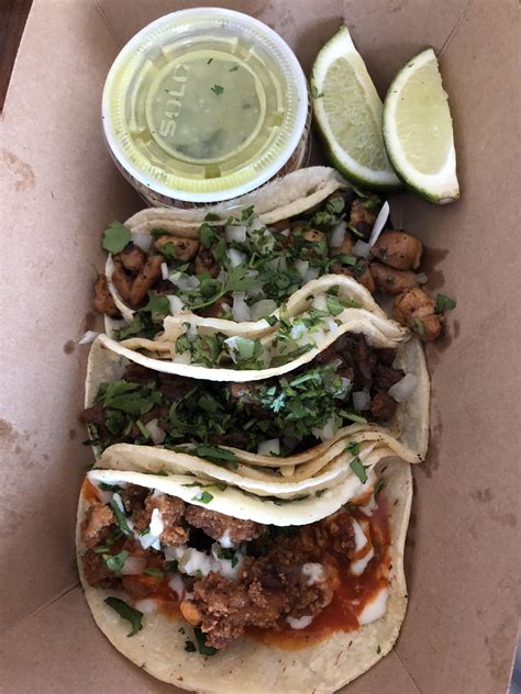 [I Ate] delicious taco truck tacos : r/food