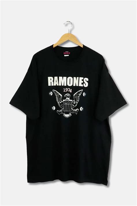 Vintage 2007 Ramones Band T Shirt | Urban Outfitters