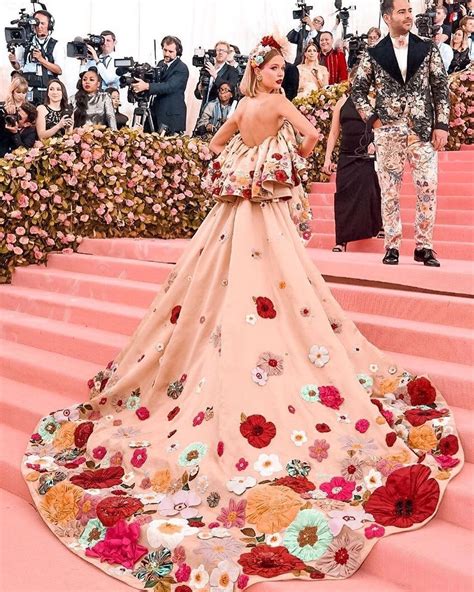 The Biggest Fashion Trends Spotted at Met Gala 2019 | by Maan Fernandez | THREAD by ZALORA | #1 ...