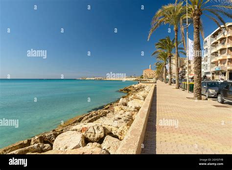 LEBANON, SOUTHERN LEBANON, TYRE (SOUR), NABIH BERRI STREET, SOUR SEAFRONT Stock Photo - Alamy