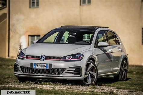 Volkswagen Golf GTI Performance: The Hot Hatches' Queen! - Review