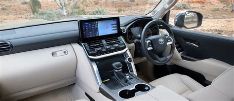 2022 Toyota LandCruiser 300 interior design and features