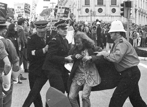 Anti-Vietnam War protests in Auckland | NZHistory, New Zealand history online