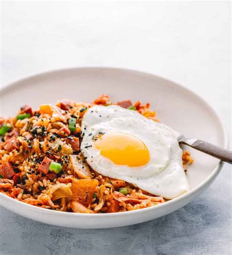 Kimchi Fried Rice -Bokkeumbap (Easy and Flavorful) - Posh Journal