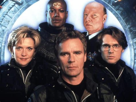 Stargate SG-1 Is Finally Easy To Watch On Streaming | GIANT FREAKIN ROBOT