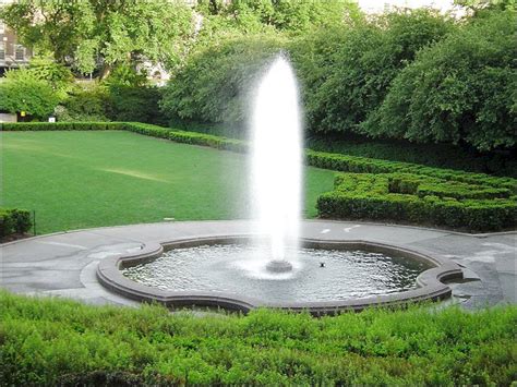 40+ Incredible Fountain Ideas To Make Beautiful Garden — Freshouz Home & Architecture Decor ...