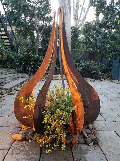 Teardrop Sculpture in Corten Steel - Iron Bark Metal Design